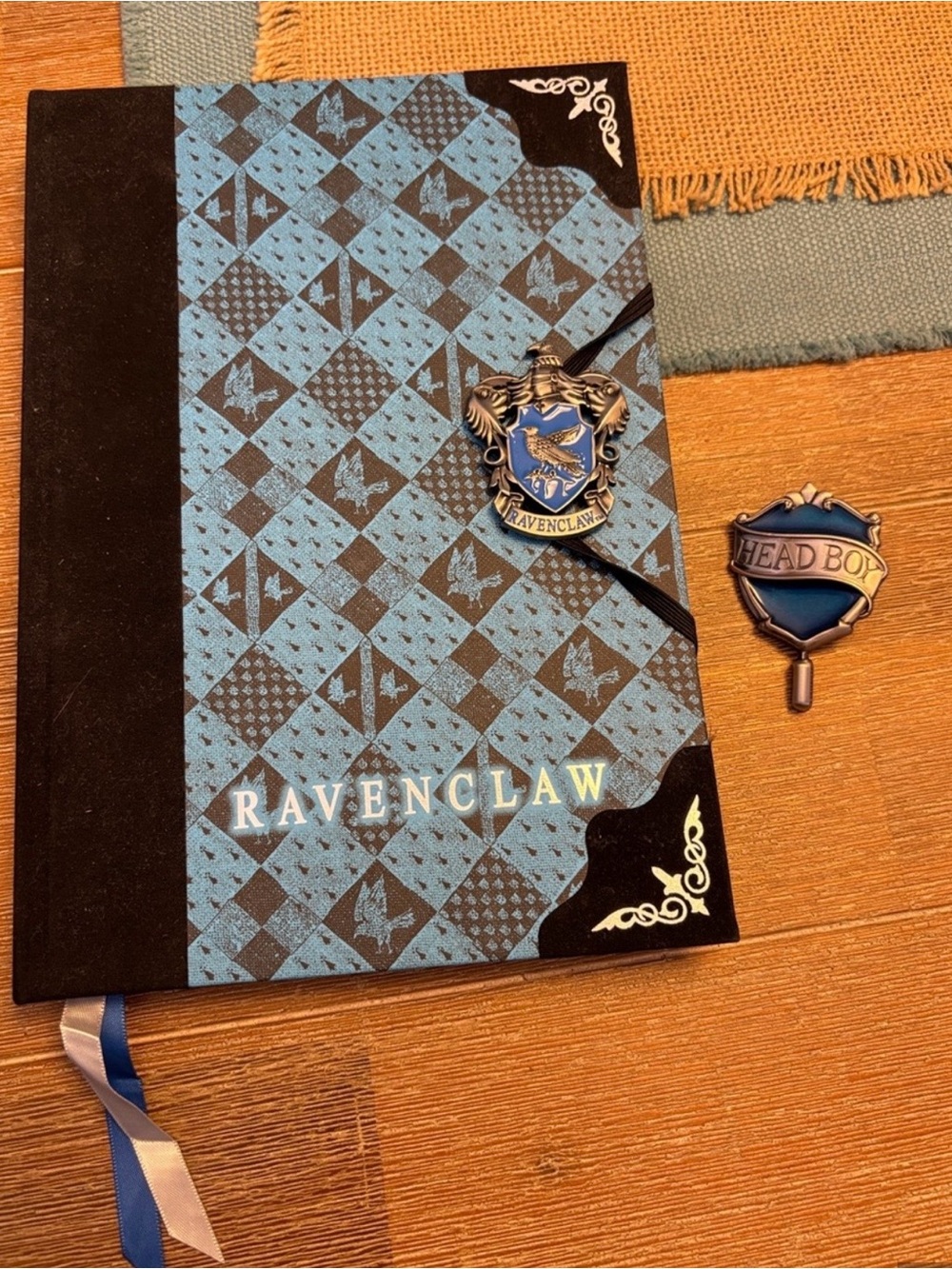 Universal The Wizarding World of Harry Potter Ravenclaw Hooded Robe bundle - Picture 5 of 6